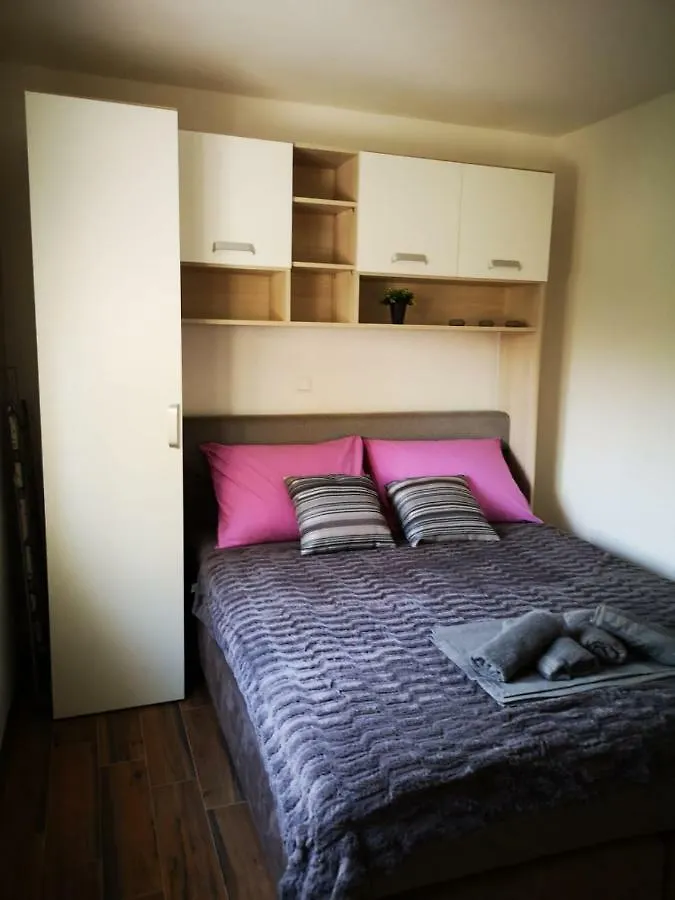 Holiday Home Visnja Нин